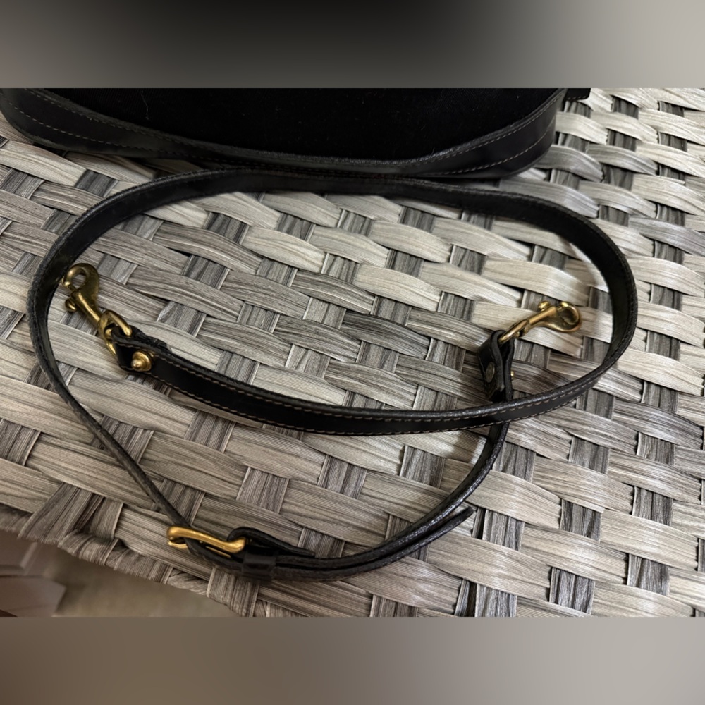 Dooney & Bourke Vintage Black Leather Satchel - Picture 13 of 16